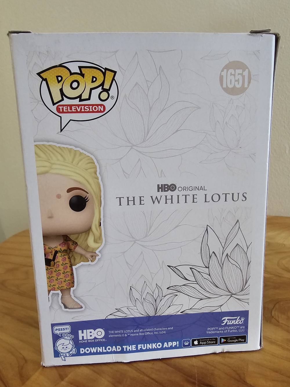 Funko Pop! Television Tanya McQuoid Vinyl Figure - Yellow Dress - Picture 4 of 7